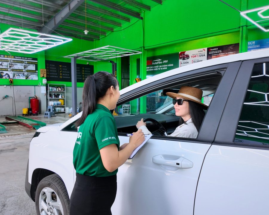 Tiếp nhận xe